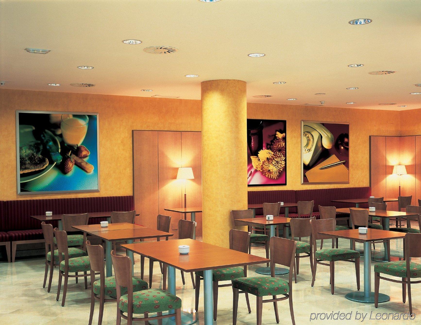 Hotel City Express Santander Parayas Restaurant foto